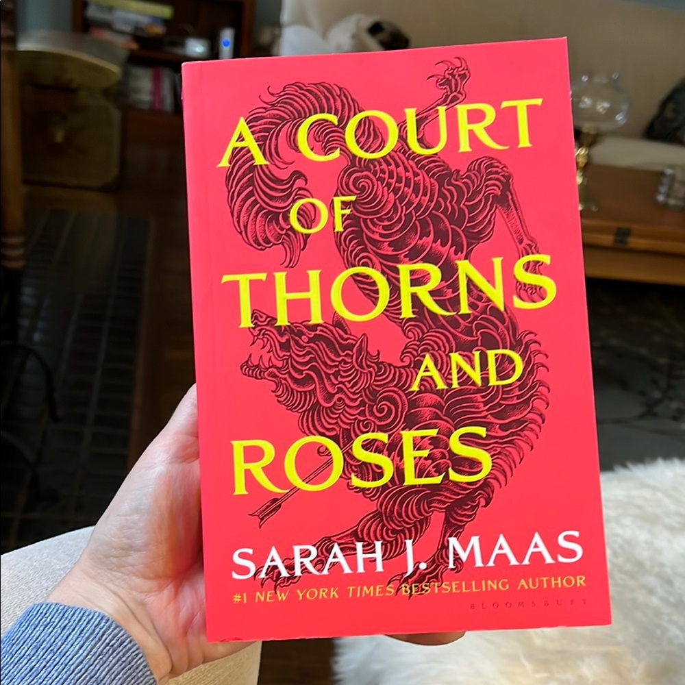 A Court of Thorns and Roses Book
